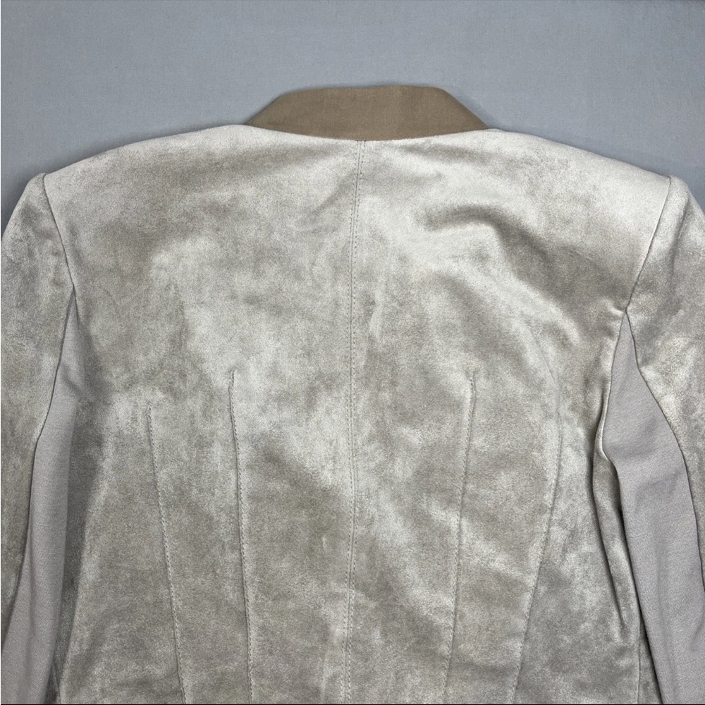 BCBG Maxazria Long Sleeve Sloan Faux Suede Cropped Moto Jacket Gray Tan Medium - Picture 12 of 16